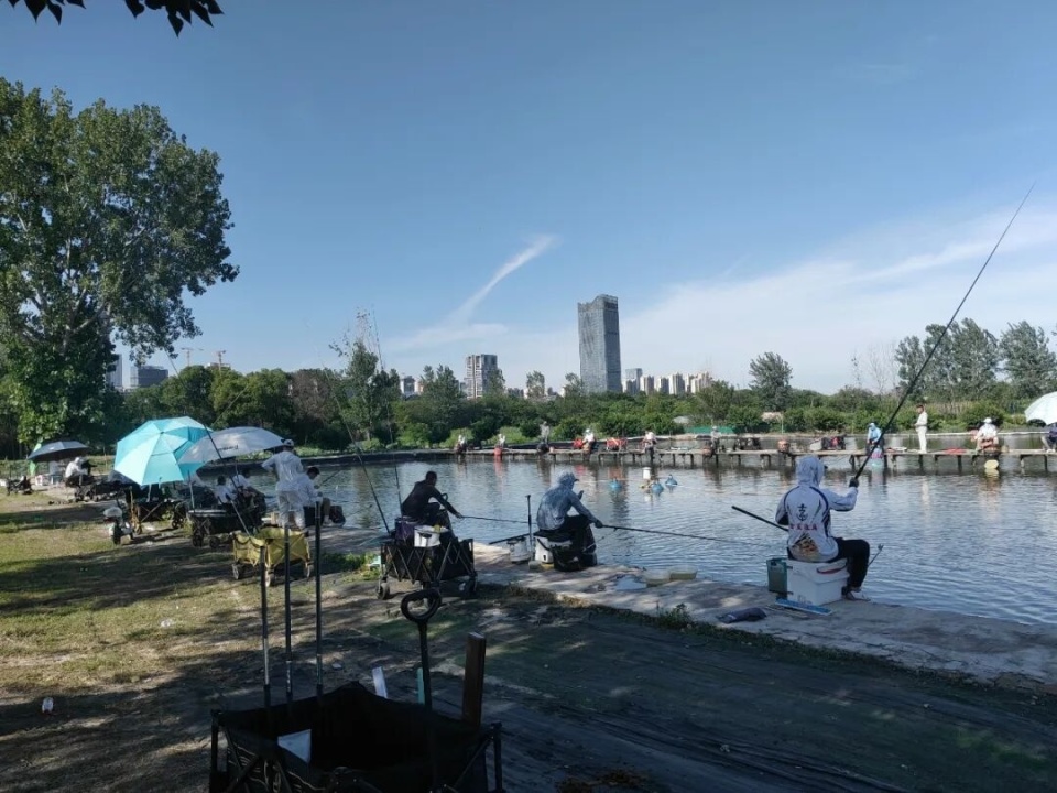 钓鱼热潮, 周巧, 采用轻量化