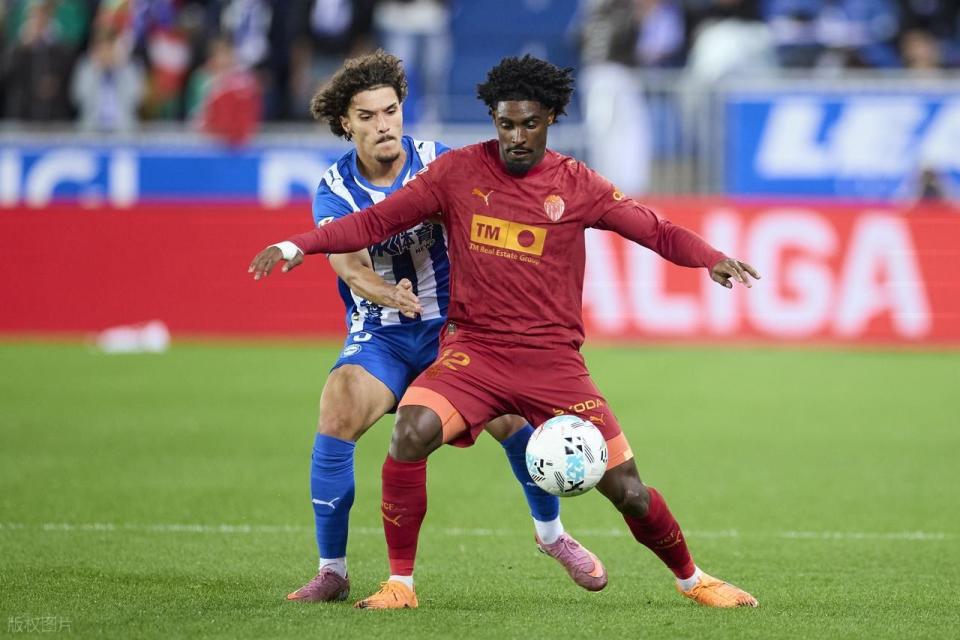 次交手中, 丹朱马, 赛前在西甲